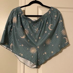 Cute sun/moon pajamas shorts!